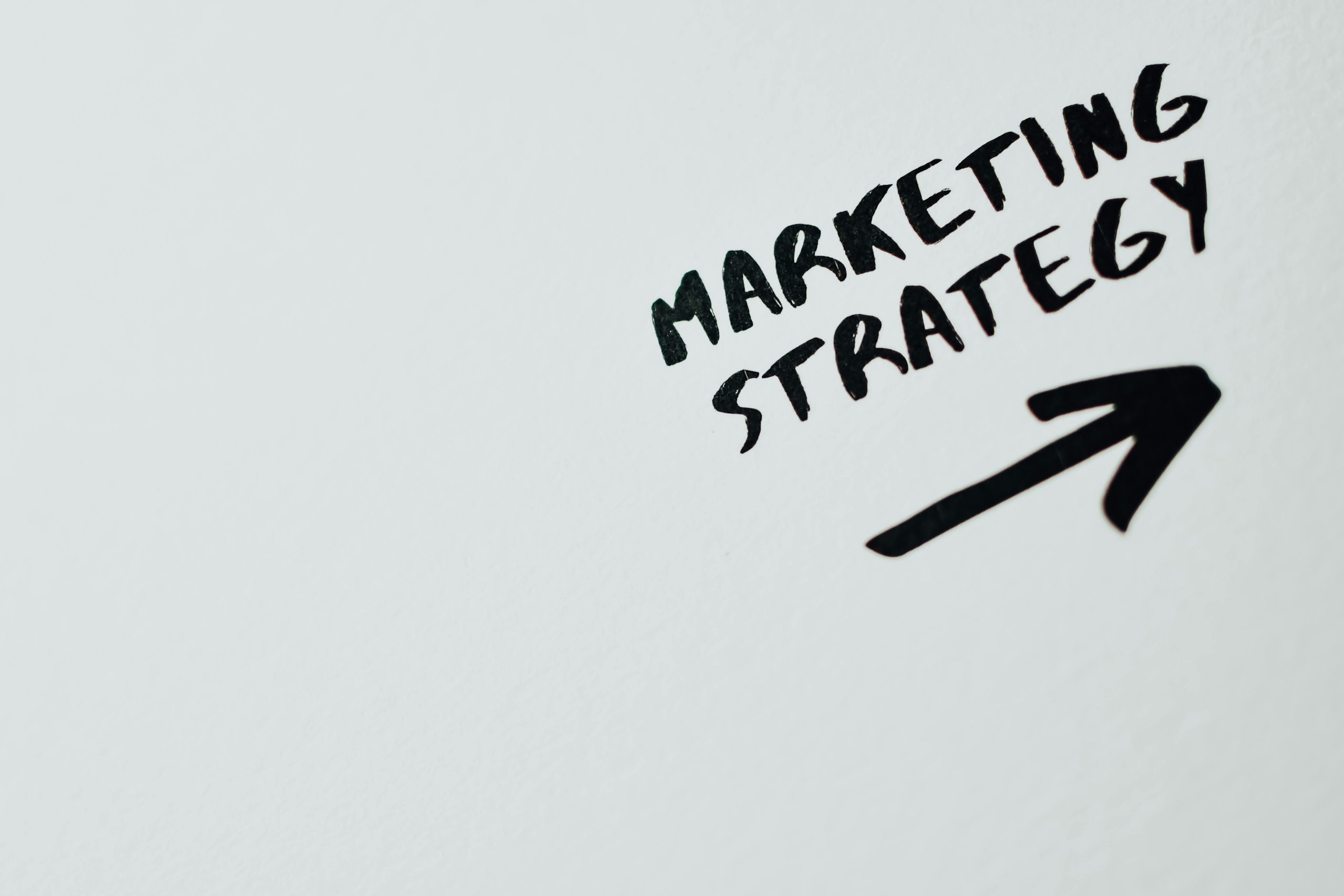 Vis portal provides benefits of growth marketing. The primary advantage of growth performance marketing lies in its complete measurability and focus on return on investment (ROI), which significantly mitigates the risk for advertisers.